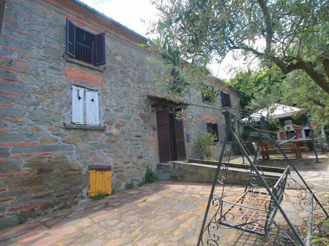 Rustico in vendita a Larciano, Larciano - Castello
