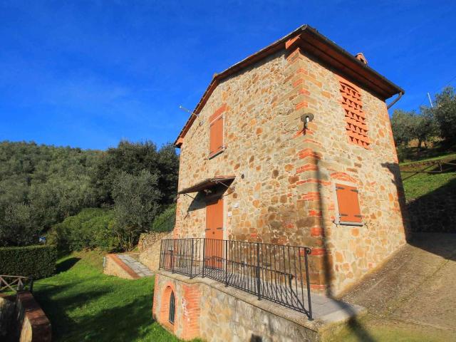 Rustico in vendita a Larciano Castello, San Rocco
