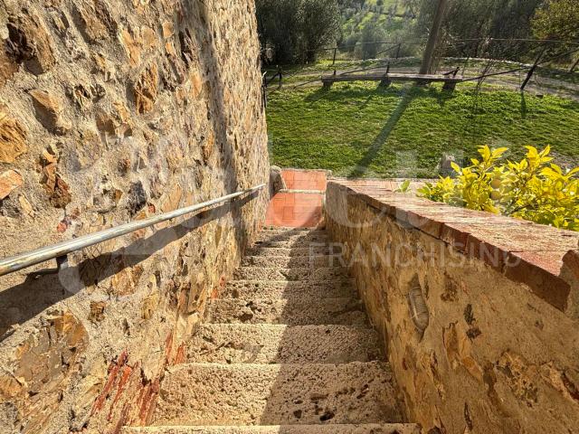 Rustico in vendita a Massa Marittima, Toscana