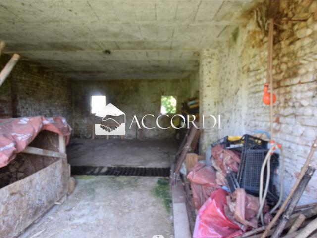 Rustico in vendita a Guarda, Montebelluna