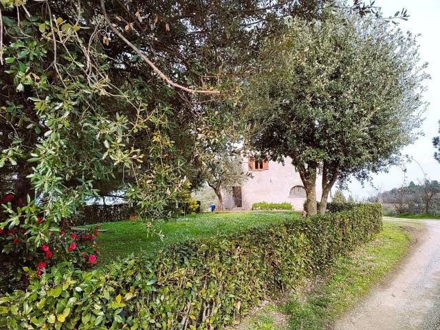 Rustico in vendita a Colleoli, Legoli