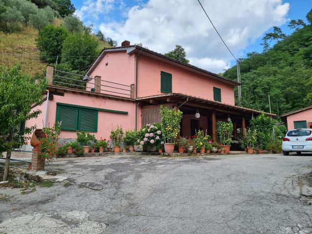Rustico in vendita a San Lorenzo a Cerreto, Uzzano E Castello