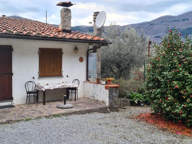 Rustico in vendita a Ricciano, Uzzano E Castello