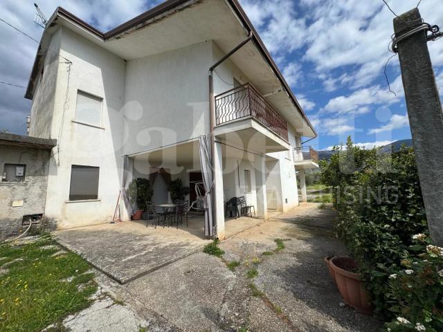 Rustico in vendita a Piedimonte Matese, Campania