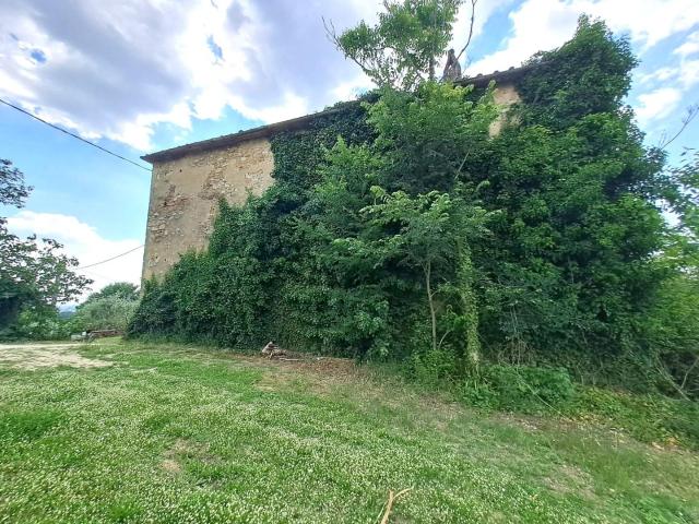 Rustico in vendita a Gavignano, Lecchi