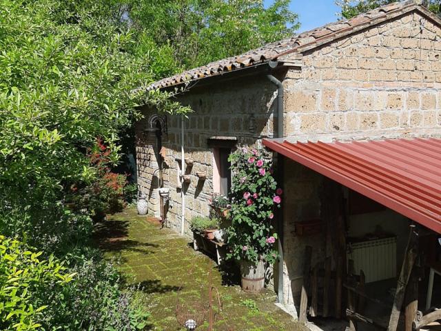 Rustico in vendita a Unione di Comuni Montani Colline del Fiora, Sorano