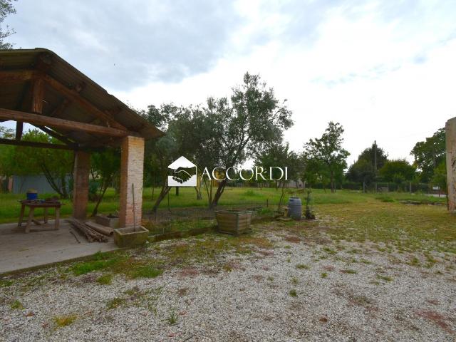 Rustico in vendita a Santa Lucia Di Piave, Veneto