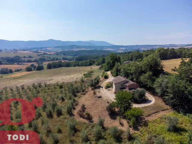 Rustico in vendita a Izzalini, Umbria