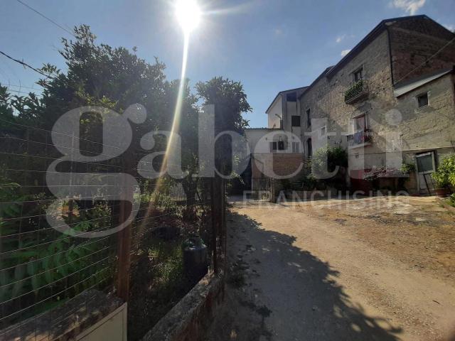 Rustico in vendita a Vairano Patenora, Campania