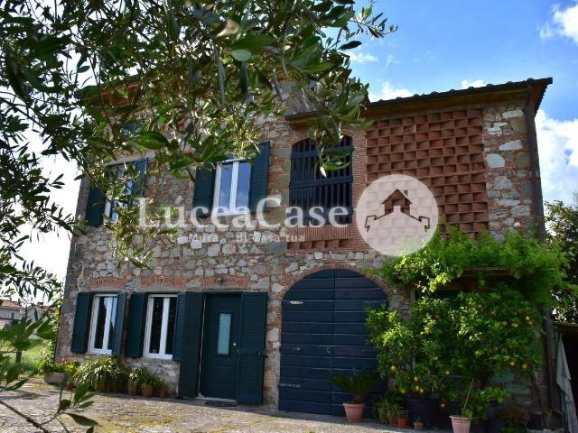Rustico in vendita a Capannori, Toscana