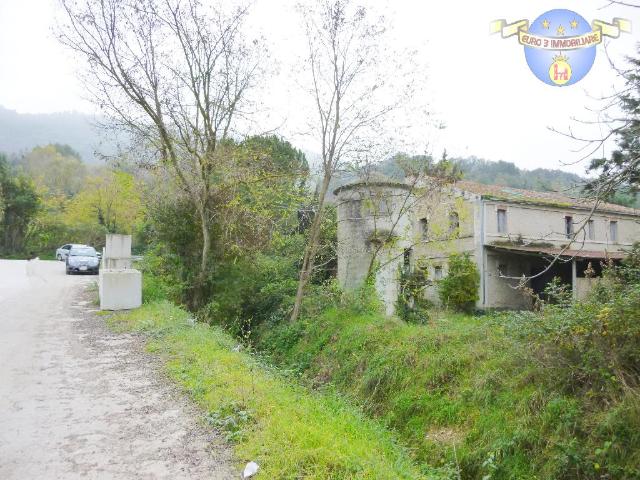 Rustico in vendita a San Giovanni, Marche