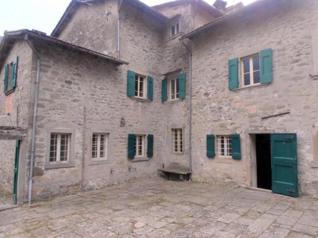 Rustico in vendita a Strada in Casentino, Castel San Niccolò