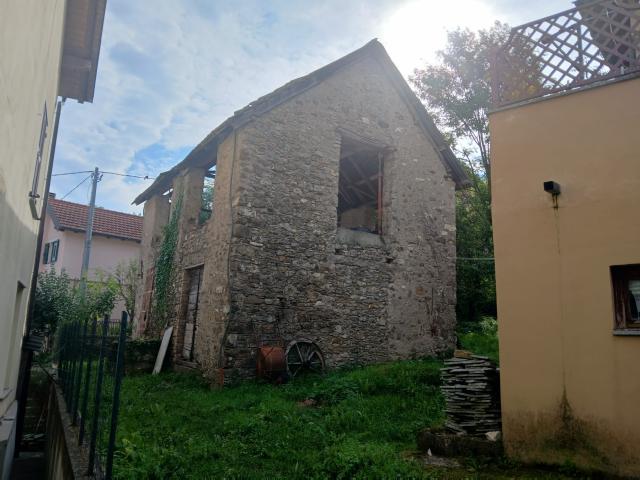 Rustico in vendita a Montoggio, Liguria
