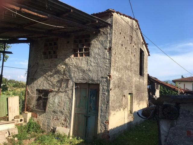Rustico in vendita a Tempagnano di Lunata, Bagni Di Lucca Ponte
