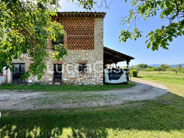 Rustico in vendita a Pozzuolo, Bagni Di Lucca Ponte
