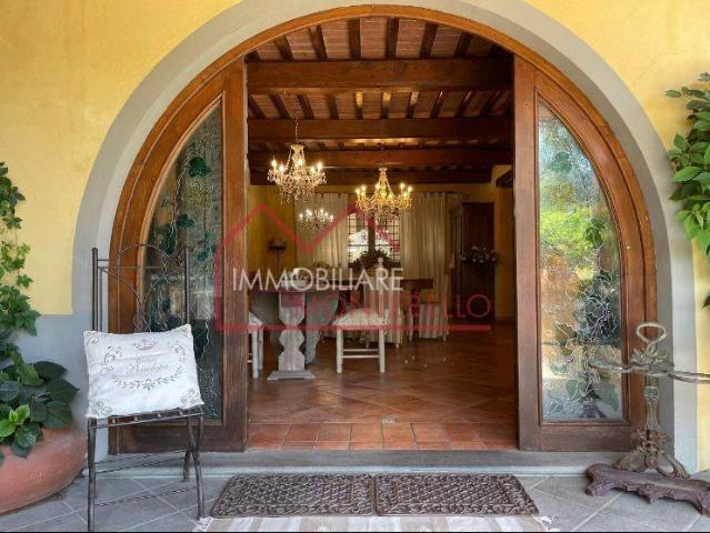 Rustico in vendita a Massarosa, Toscana