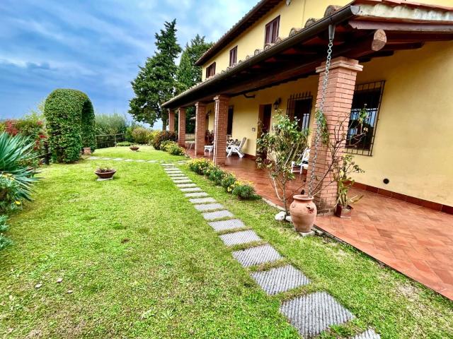 Rustico in vendita a Montopoli In Val D'arno, Toscana