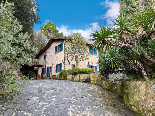 Rustico in vendita a Tonfano, Toscana
