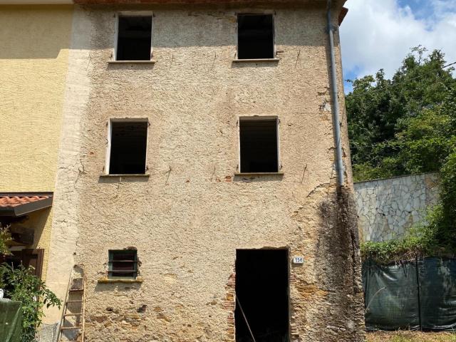 Rustico in vendita a Tonfano, Toscana
