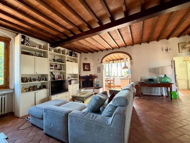 Rustico in vendita a Valico, Campi Bisenzio