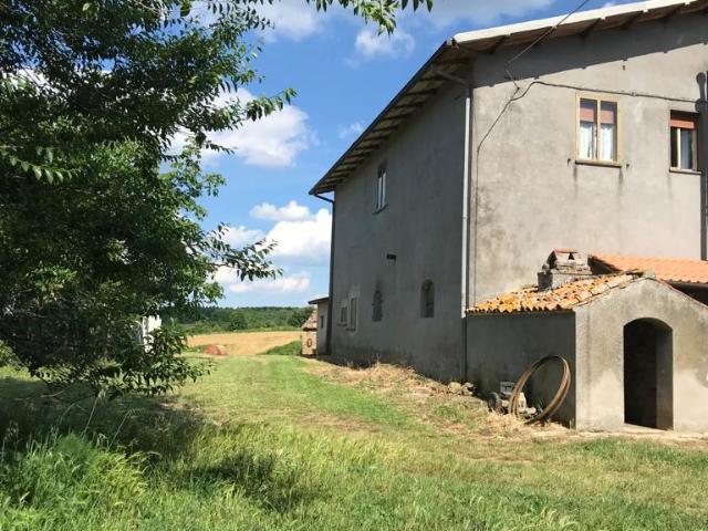 Rustico in vendita a Unione di Comuni Montani Colline del Fiora, Pitigliano