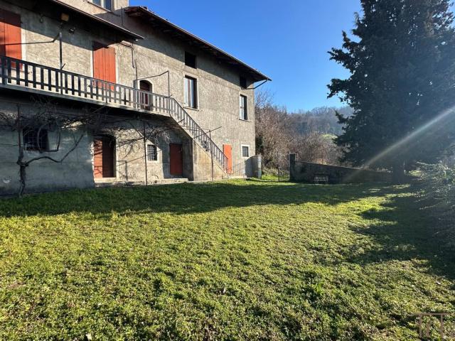 Rustico in vendita a Valbrembo, Lombardia