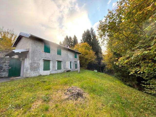 Rustico in vendita a Gandino, Lombardia