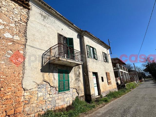 Rustico in vendita a Alatri, Lazio