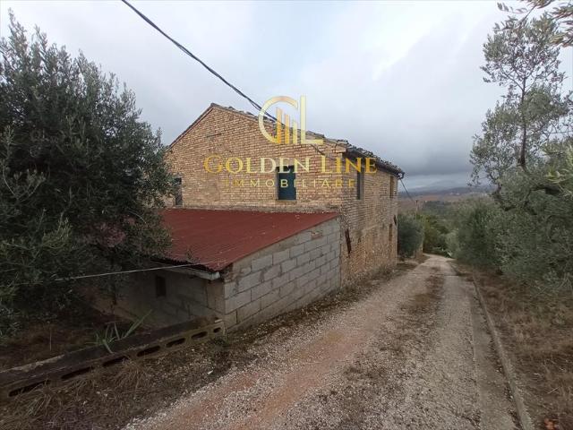Rustico in vendita a Valle Apparignano, Acquaviva Picena