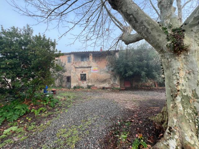 Rustico in vendita a Case Bianche, Calcinaia