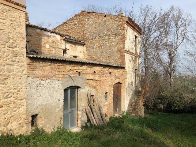 Rustico in vendita a Mosciano Sant'angelo, Abruzzo