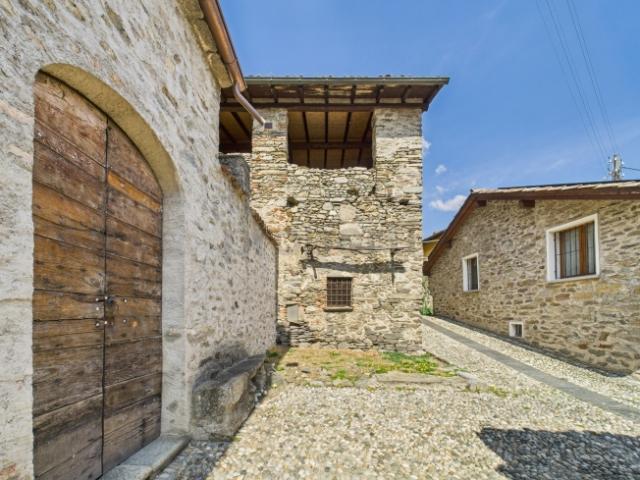 Einfamilienhaus kaufen in Taverne, Tessin