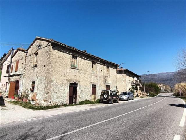 Rustico in vendita a Rivodutri, Lazio