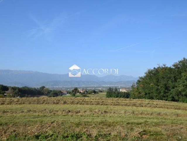 Terreno in vendita a Volpago Del Montello, Veneto