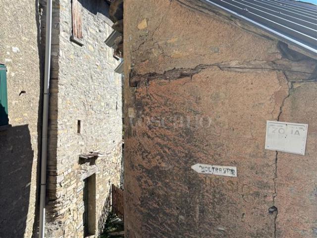Rustico in vendita a Moltrasio, Lombardia