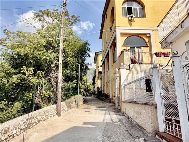 Rustico in vendita a Zona Est, Brescia