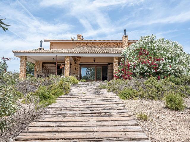 Chalet en venta en l'Alt Vinalopó / El Alto Vinalopó, Valencia