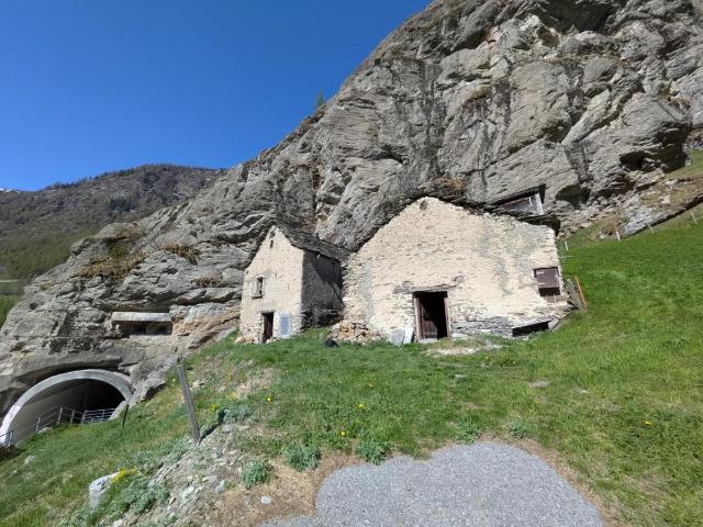 Zweifamilienhaus kaufen in Simplon Dorf, Wallis