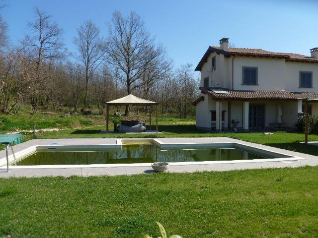 Rustico in vendita a Acquapendente, Lazio