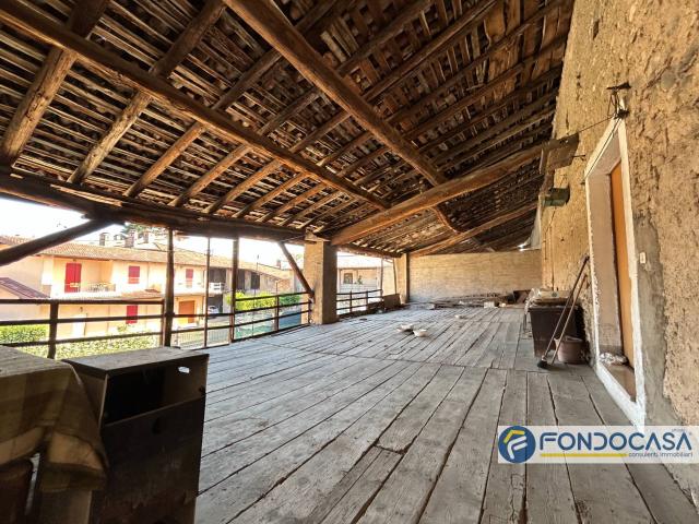 Rustico in vendita a Adro, Lombardia