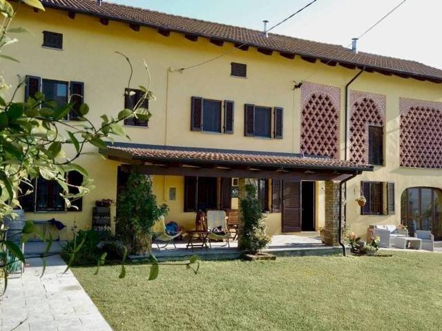 Rustico in vendita a Piemonte, Asti