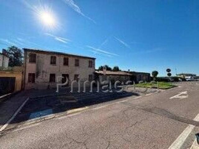 Rustico in vendita a Albaredo D'adige, Veneto