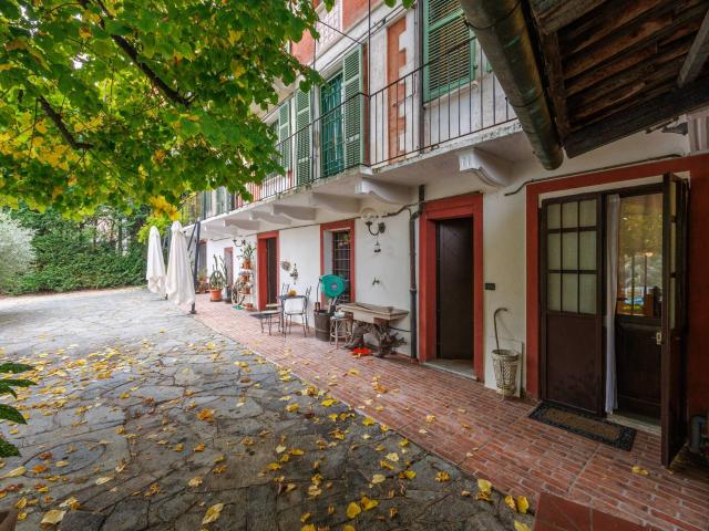 Villa Indipendente in vendita a Piemonte, Asti
