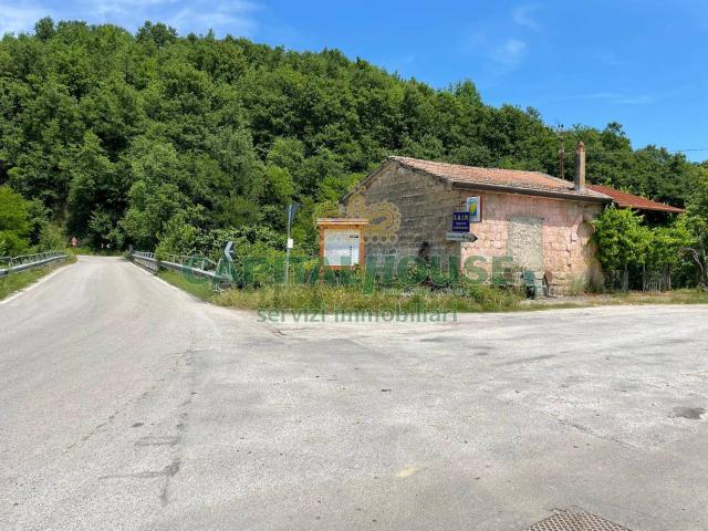Rustico in vendita a Altavilla Irpina, Campania