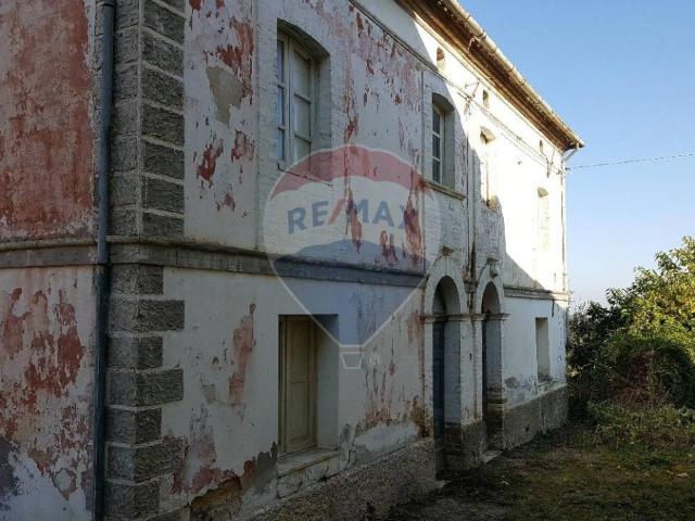 Rustico in vendita a Ari, Abruzzo