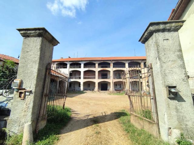 Rustico in vendita a Arluno, Lombardia