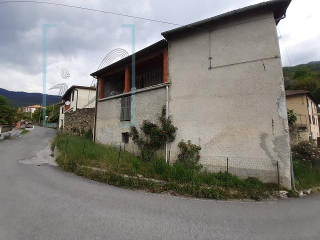 Rustico in vendita a Armo, Liguria