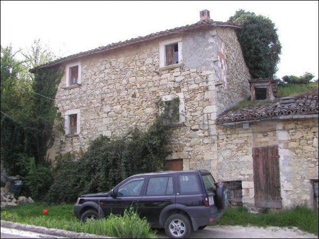 Villa Indipendente in vendita a Santa Maria a Corte, Marche