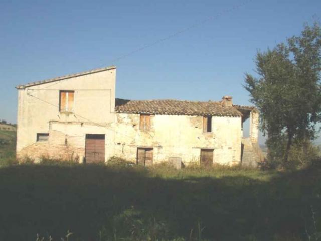 Rustico in vendita a Bellante, Abruzzo