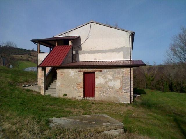 Rustico in vendita a Bellante, Abruzzo